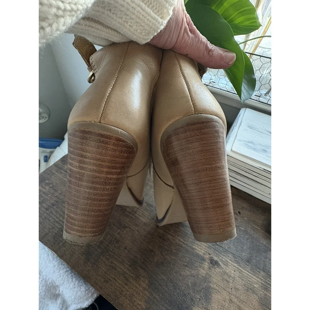 SBicca Leather Fringe Bootie Taupe Buckle Hippy Cowgirl Festival SZ 8